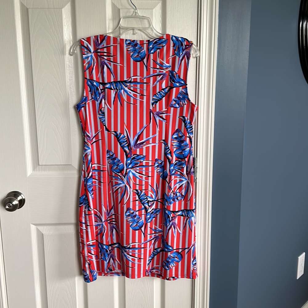 Ladies Aryeh Shift Dress - Size Medium - Picture 2 of 2